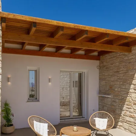 Sunshine Alkyoni Isterni (Paros)